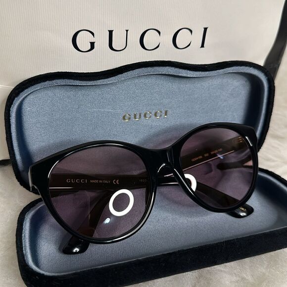?Authentic Gucci Sunglasses with Case ? main image 7